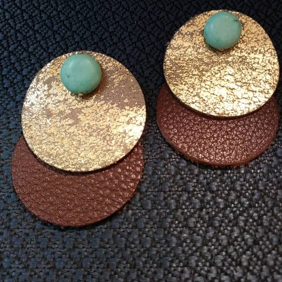 Aged leather earrings - Picture 1 of 1